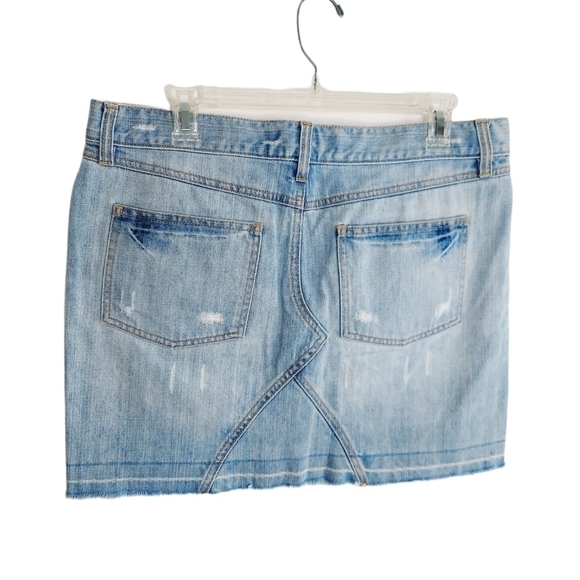 Old Navy Jean Skirt Sz 10 Distressed Embroidered 100% Cotton Light Wash  Raw Hem - Picture 6 of 9